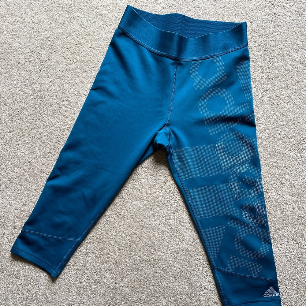 Adidas legging 3/4, size S